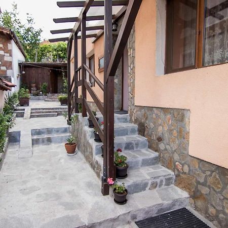 Фън Шуй Къща За Гости 88 דוברינישטה מראה חיצוני תמונה